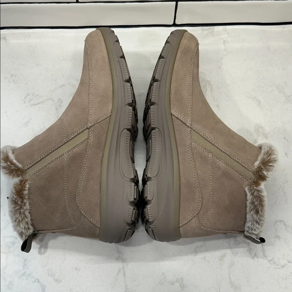 New! Skechers Women's Relaxed Fit: Easy Going - High Zip‎ Boots Size 11